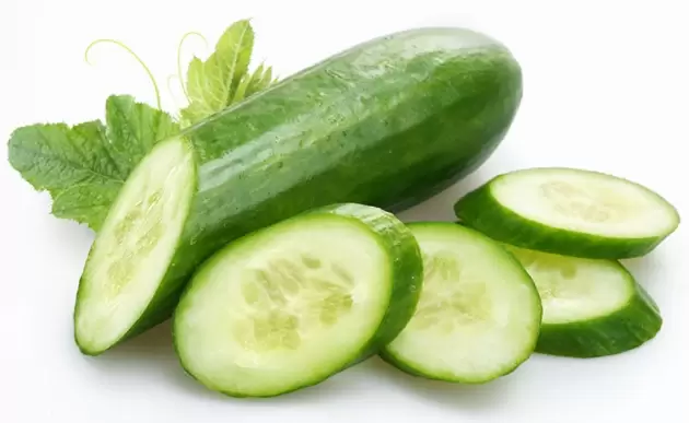 Drink Cucumber Water to burn belly fat