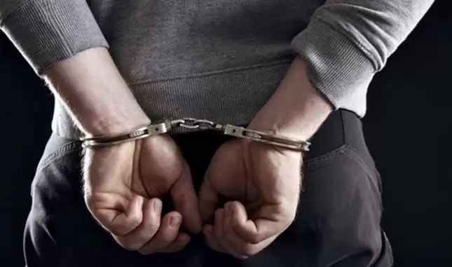 Crime News, ಗುತ್ತಿಗೆ ಉದ್ಯೋಗಿಗೆ ಲೈಂಗಿಕ ಕಿರುಕುಳ ನೀಡಿದ ಹಿರಿಯ ಅಧಿಕಾರಿ ಬಂಧನ
