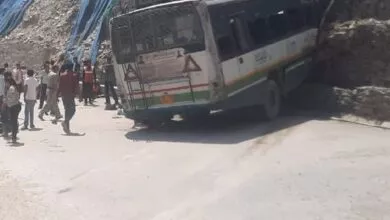 HRTC Bus Accident : ಗುಡ್ಡಕ್ಕೆ ಡಿಕ್ಕಿ ಹೊಡೆದ ಬಸ್, ಚಾಲಕ ಸಾವು, 34 ಮಂದಿಗೆ ಗಾಯ