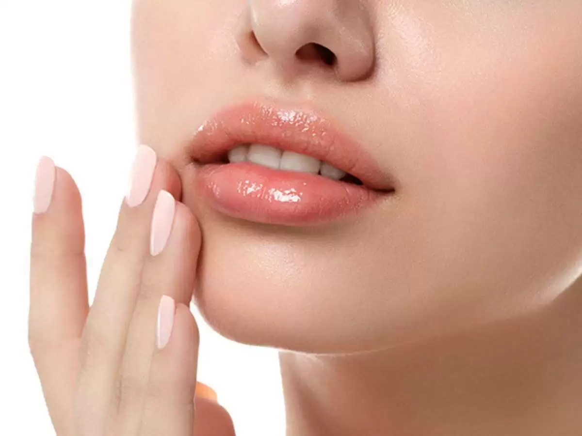 get-rid-of-dead-skin-on-lips-try this lip care