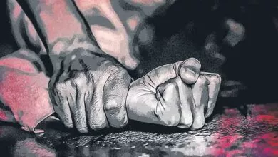 A police sexually assaulted a girl when she went to complain