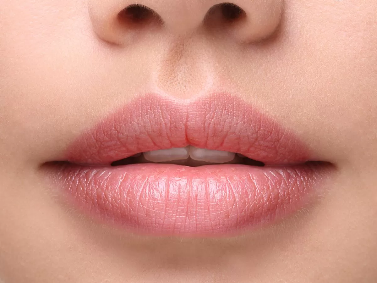 Lips Care - ಒಡೆದ ತುಟಿಗಳಿಗೆ ಖರ್ಚು ಮಾಡದೆ ಈ ರೀತಿ ಚಿಕಿತ್ಸೆ ನೀಡಿ - Kannada Health Tips