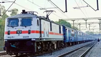 ರೈಲಿನ ವಾಶ್ ರೂಂನಲ್ಲಿ ಯುವತಿ ಆತ್ಮಹತ್ಯೆ !