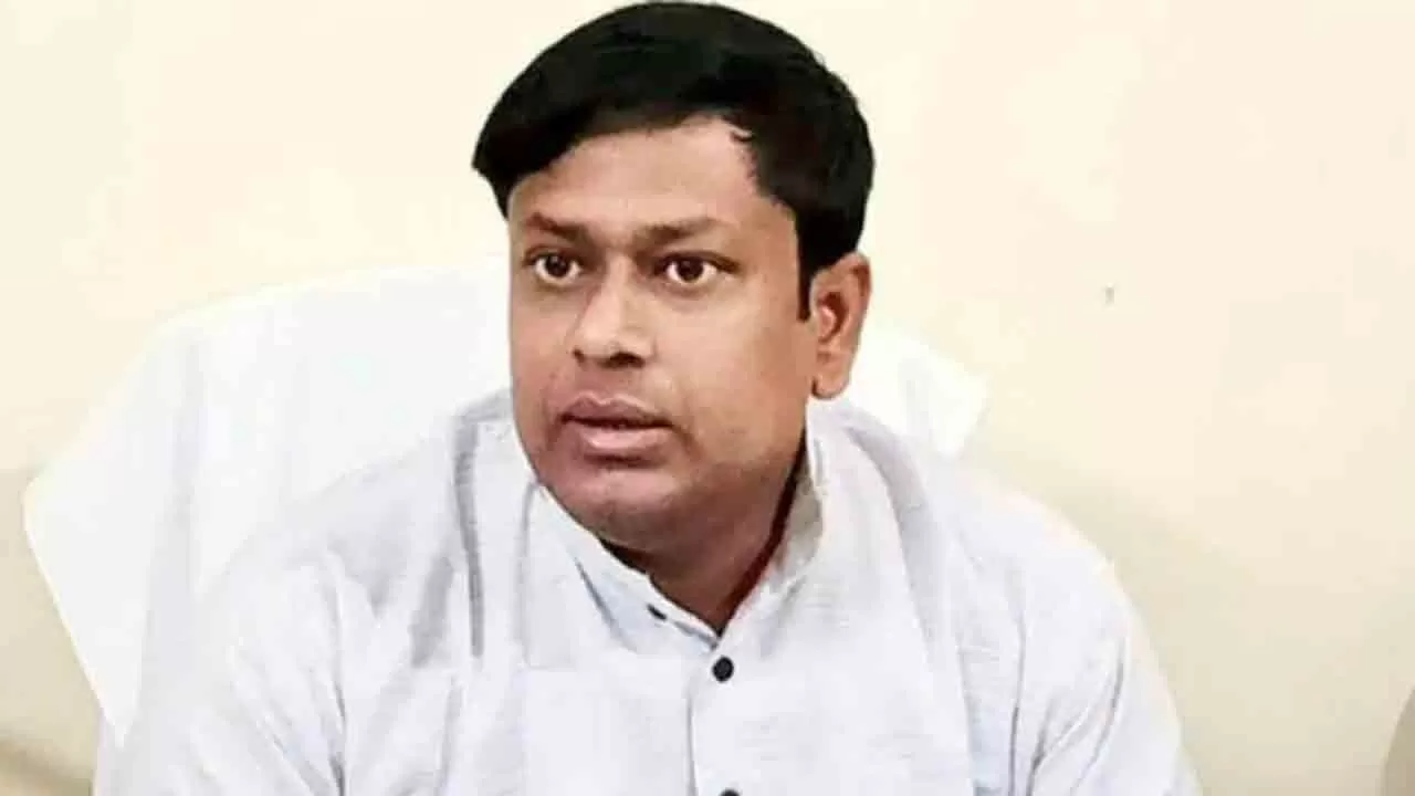 ಬಂಗಾಳದ ಬಿಜೆಪಿ ಮುಖ್ಯಸ್ಥರನ್ನು ಬಂಧಿಸಿದ ಪೊಲೀಸರು ! Kannada News