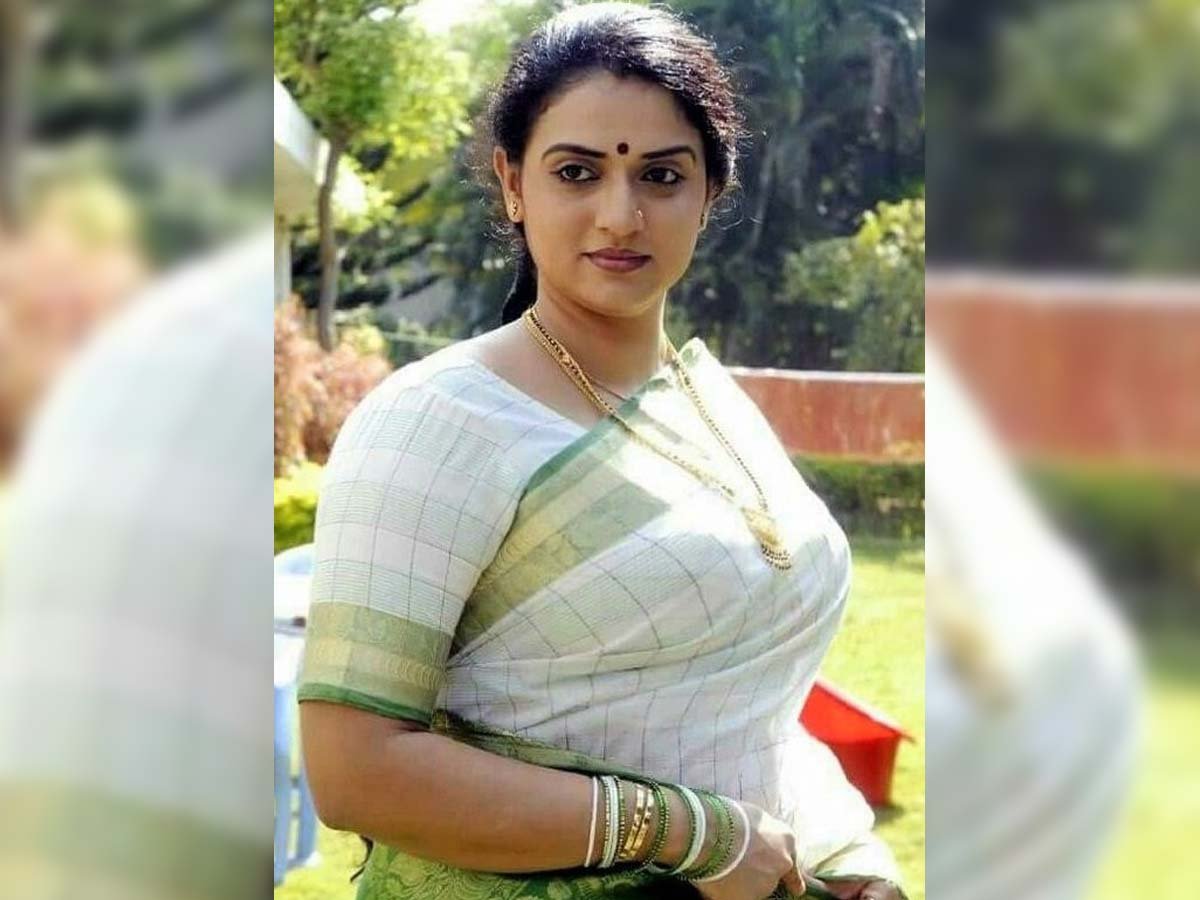 Actress pavitra lokesh