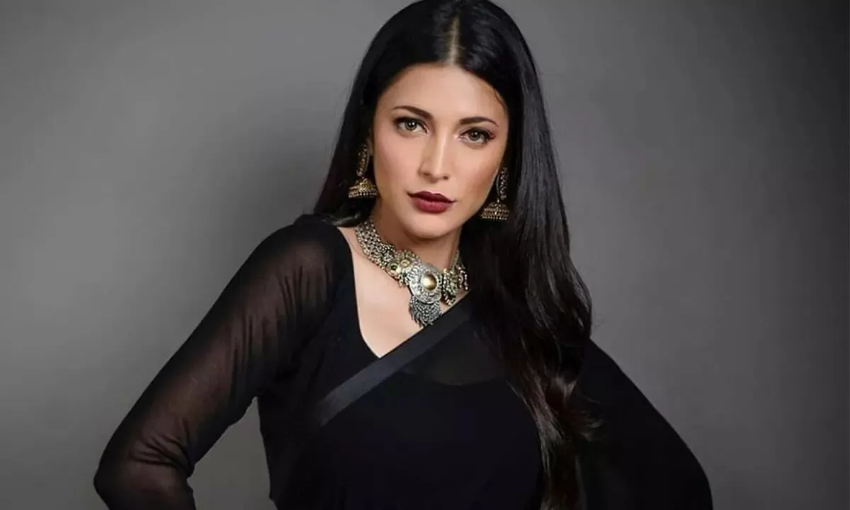 Shruti Haasan has been staying in Greece For Hollywood Movie