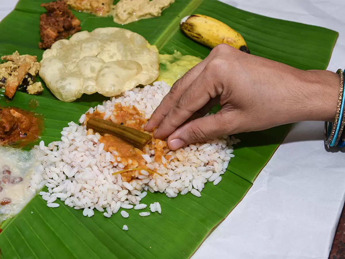 Health Benefits of Eating With Hands