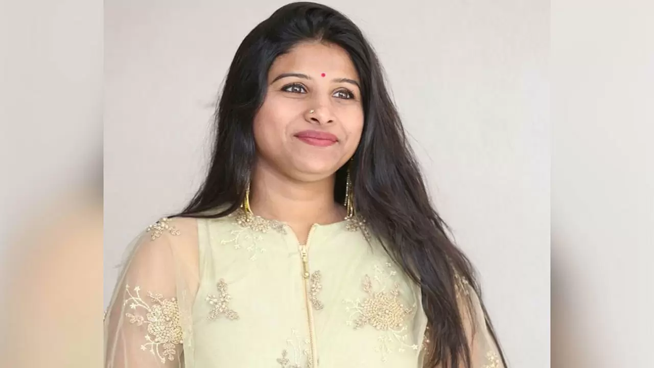 Singer Mangli Reaction On Car Attack In Bellary