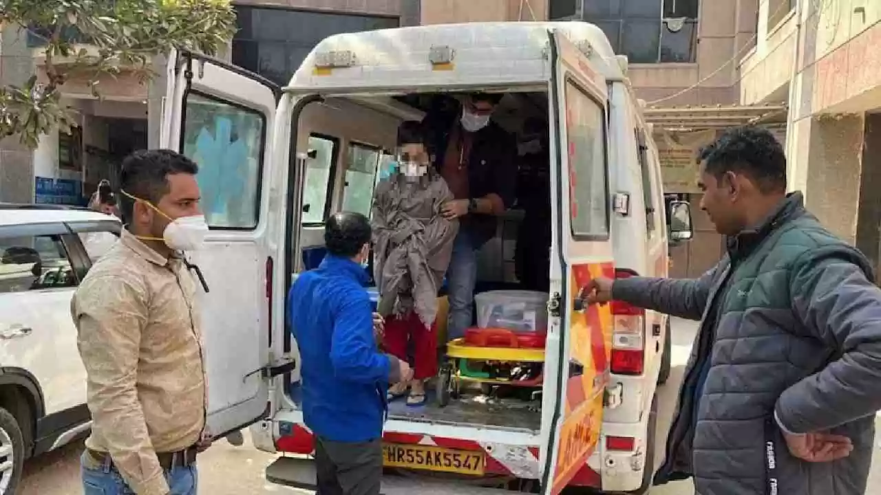 Gurugram Mother and son not come out of the house for 3 years due to fear of covid