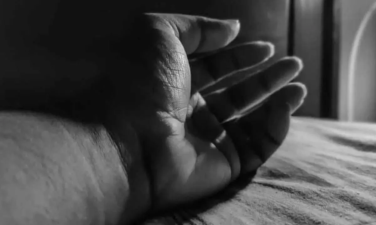 Medical student committed suicide by jumping from the 7th floor of the hostel