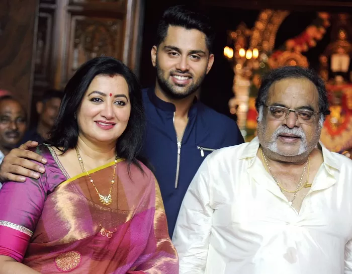 Ambareesh Family Photo