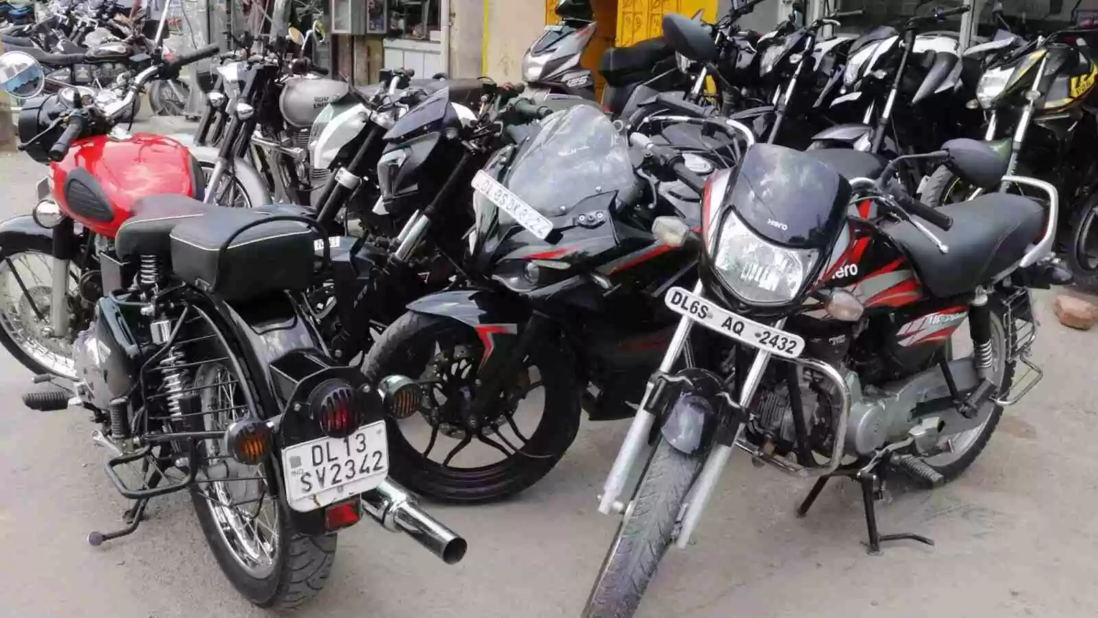 Cheapest Second Hand Bike Market in India, Price Start From 15000