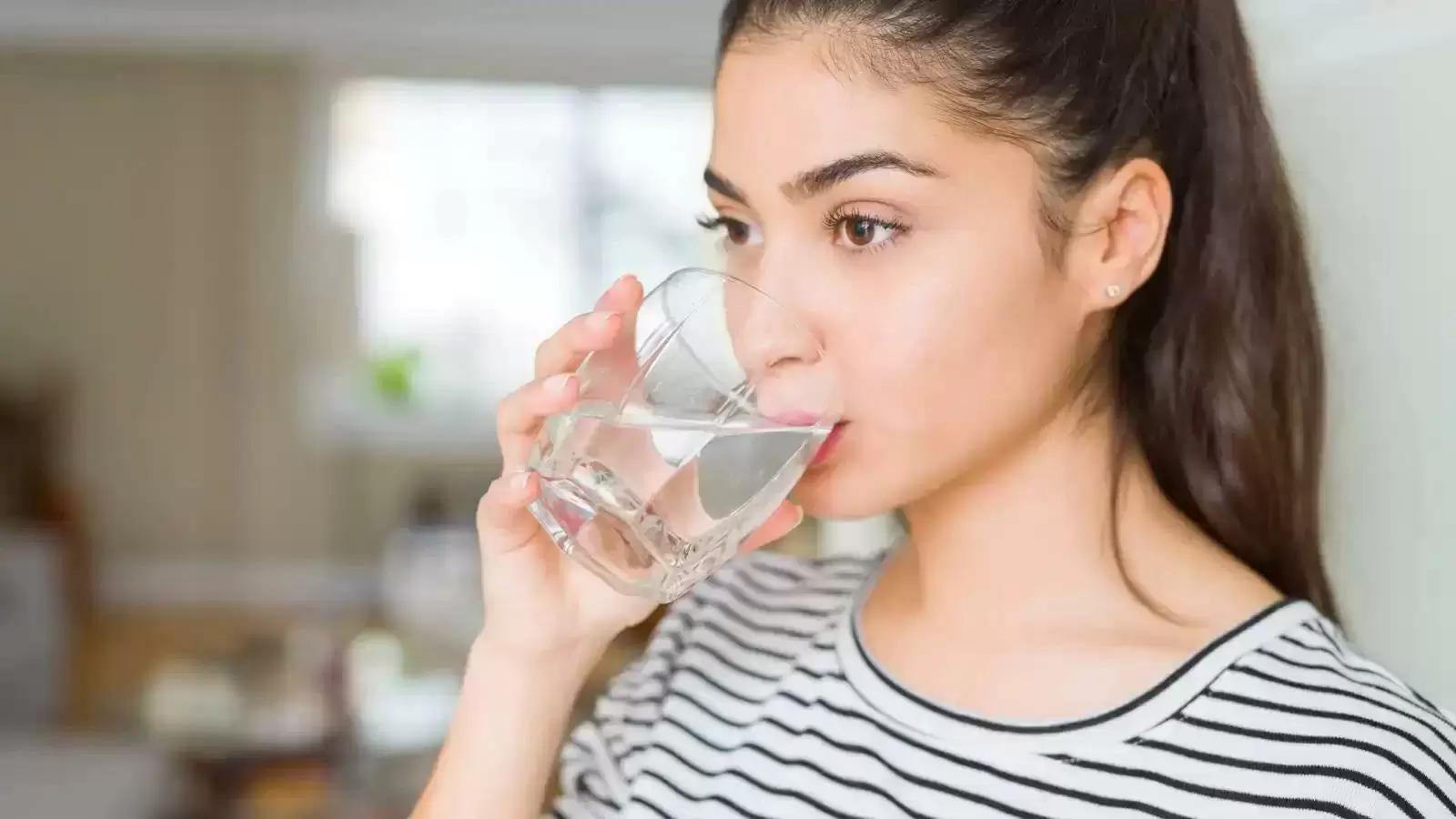 how much water should we take daily, What ayurveda expert explain about Water