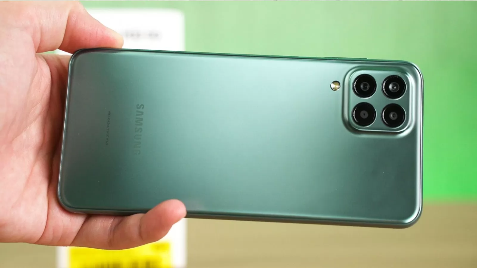 Huge Discount Offer on Samsung Galaxy M33 Smartphone at Flipkart