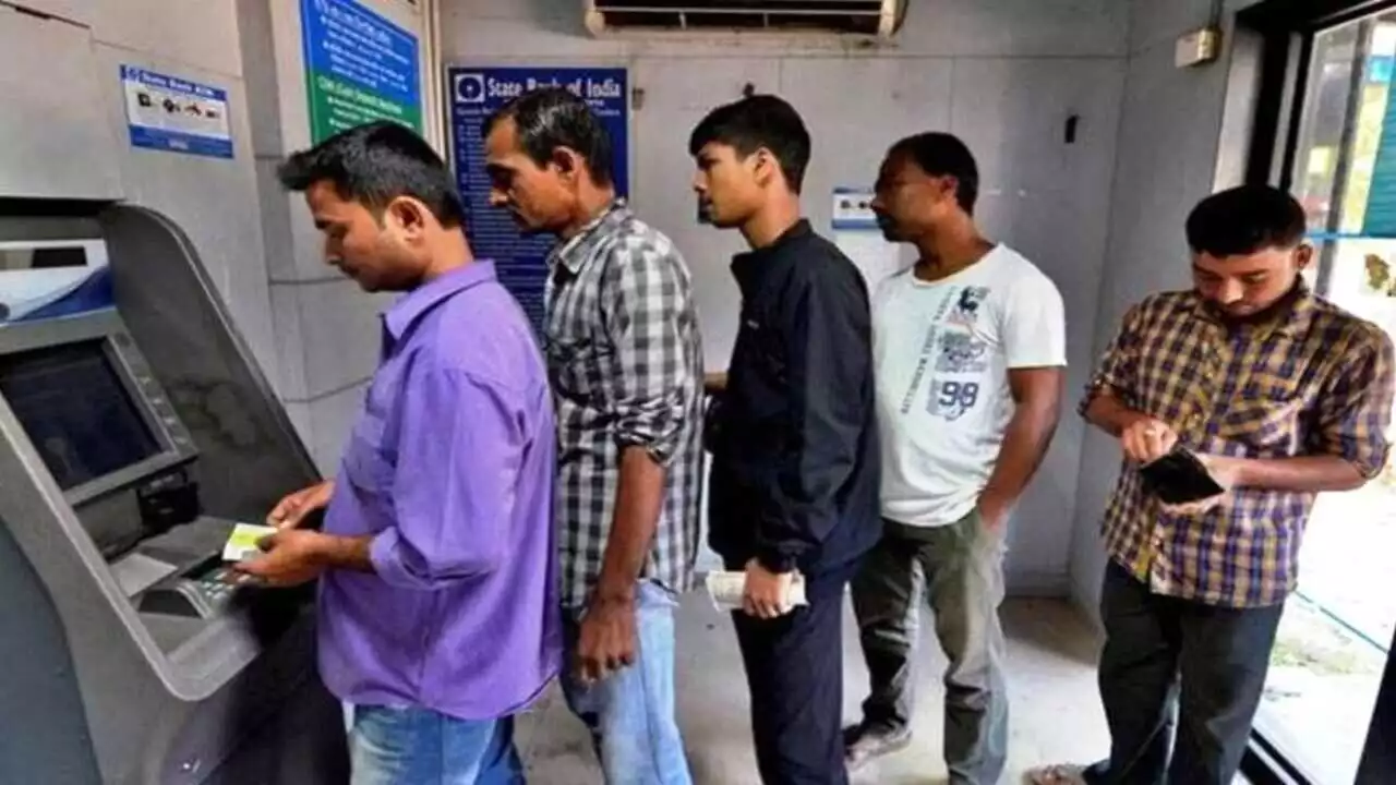 ಹೊಸ ಎಟಿಎಂ ನಿಯಮಗಳು, ಉಚಿತ ಮಿತಿ ದಾಟಿದರೆ ಬ್ಯಾಂಕ್ ಶುಲ್ಕ! ಬಿಗ್ ಅಪ್ಡೇಟ್