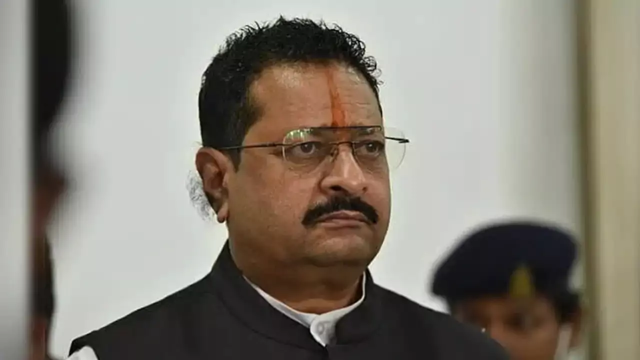 FIR Filed Against MLA Basanagouda Patil Yatnal for Inflammatory Speech in Tumkur