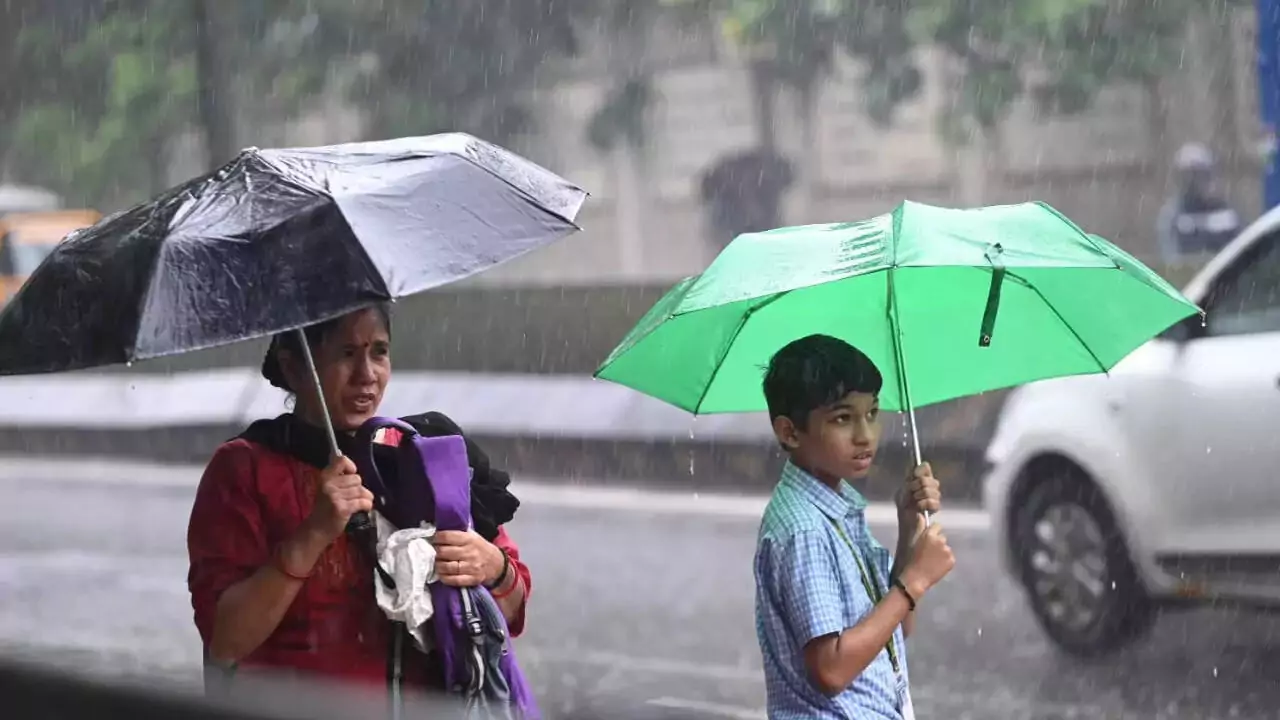 ಬೆಂಗಳೂರು ಸೇರಿ ಕರ್ನಾಟಕದಲ್ಲಿ ವಾರಪೂರ್ತಿ ಮಳೆ ಎಚ್ಚರಿಕೆ! ಶೀತಗಾಳಿ, ತಾಪಮಾನ ಇಳಿಕೆ