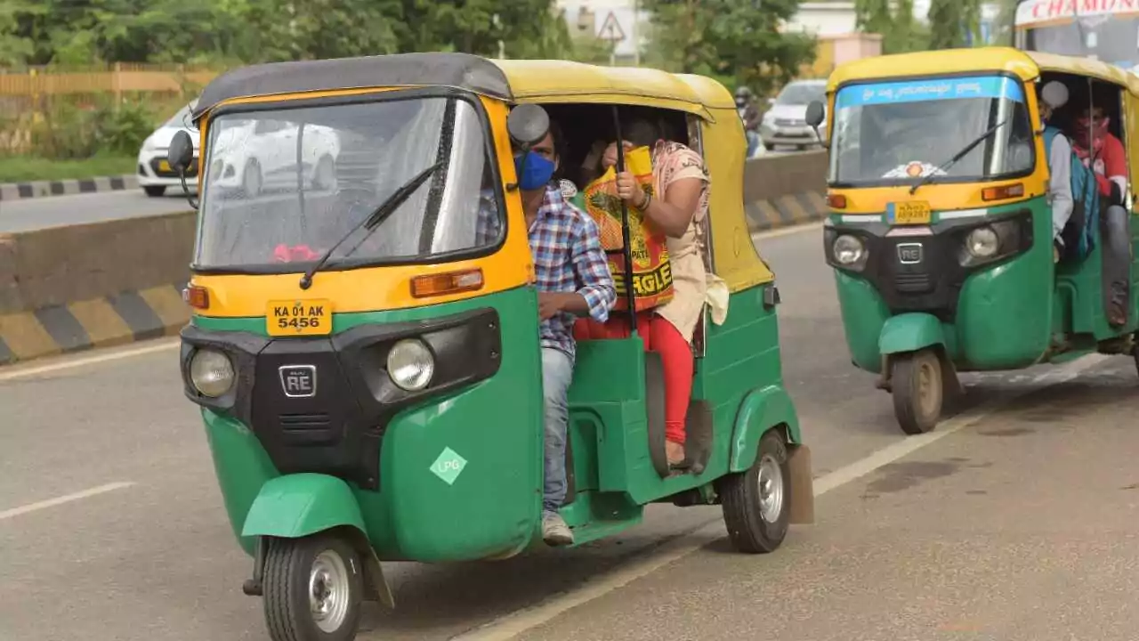 ಬೆಂಗಳೂರು ಆಟೋ ಪ್ರಯಾಣಿಕರಿಗೆ ಹೊಡೆತ! ಮೀಟರ್ ದರ ಹೆಚ್ಚಳ ಸಾಧ್ಯತೆ