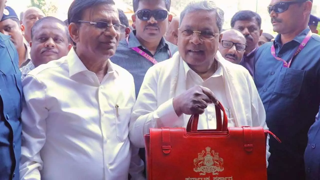 ಕರ್ನಾಟಕ ಬಜೆಟ್ 2026: ಸಿಎಂ ಸಿದ್ದರಾಮಯ್ಯ ಮಂಡಿಸಿದ ಪ್ರಮುಖ ಘೋಷಣೆಗಳ ಹೈಲೈಟ್ಸ್