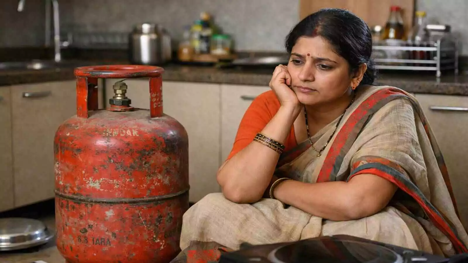 ಗ್ಯಾಸ್ ಖಾಲಿಯಾಗಿದೆಯೇ? ಗ್ಯಾಸ್ ಸಿಲಿಂಡರ್ ಸಿಗುತ್ತಿಲ್ಲವೇ? ಹಾಗಾದ್ರೆ ಹೀಗೆ ಮಾಡಿ
