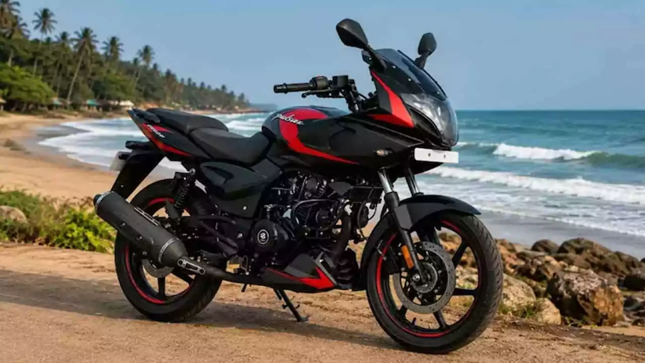 ಹೊಸ ಬಜಾಜ್ ಪಲ್ಸರ್ 220F ಬಿಡುಗಡೆ.. ಹೊಸ ಫೀಚರ್ಗಳ ಅಬ್ಬರ! ಬುಕ್ಕಿಂಗ್ ಆರಂಭ