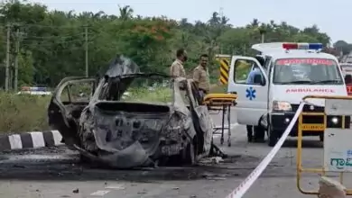 ಪ್ರೇಯಸಿಯ ಎದುರೇ ನಾಡಬಾಂಬ್ ಸ್ಫೋಟಿಸಿಕೊಂಡ ಪ್ರಿಯಕರ, ಕಾರಿನಲ್ಲೇ ಅಂತ್ಯ