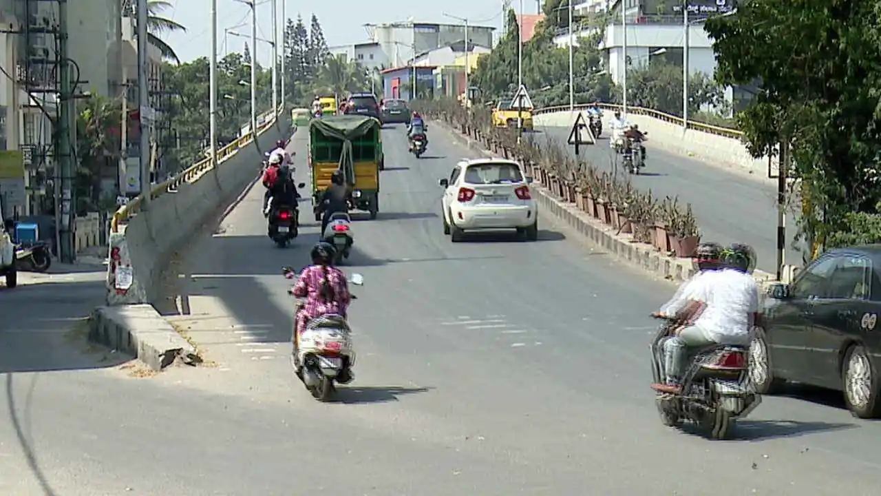 ಬೆಂಗಳೂರು ಹೊಸ ಟ್ರಾಫಿಕ್ ರೂಲ್ಸ್: 5 ಪ್ರಮುಖ ಫ್ಲೈಓವರ್‌ಗಳಲ್ಲಿ ವಾಹನಗಳಿಗೆ ಬ್ರೇಕ್!