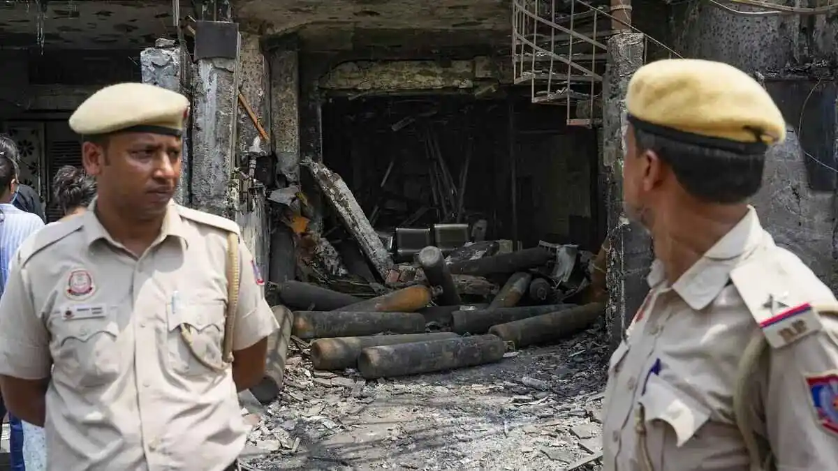ಆಕ್ಸಿಜನ್ ಸಿಲಿಂಡರ್ ಸ್ಫೋಟಕ್ಕೆ ಓರ್ವ ಬಲಿ! ನಾಲ್ವರಿಗೆ ಗಂಭೀರ ಗಾಯ