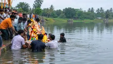 ಗಣೇಶ ವಿಸರ್ಜನೆ ವೇಳೆ ದುರಂತ: ಕೆರೆಗೆ ಜಾರಿಬಿದ್ದ ಯುವಕ ಸಾವು