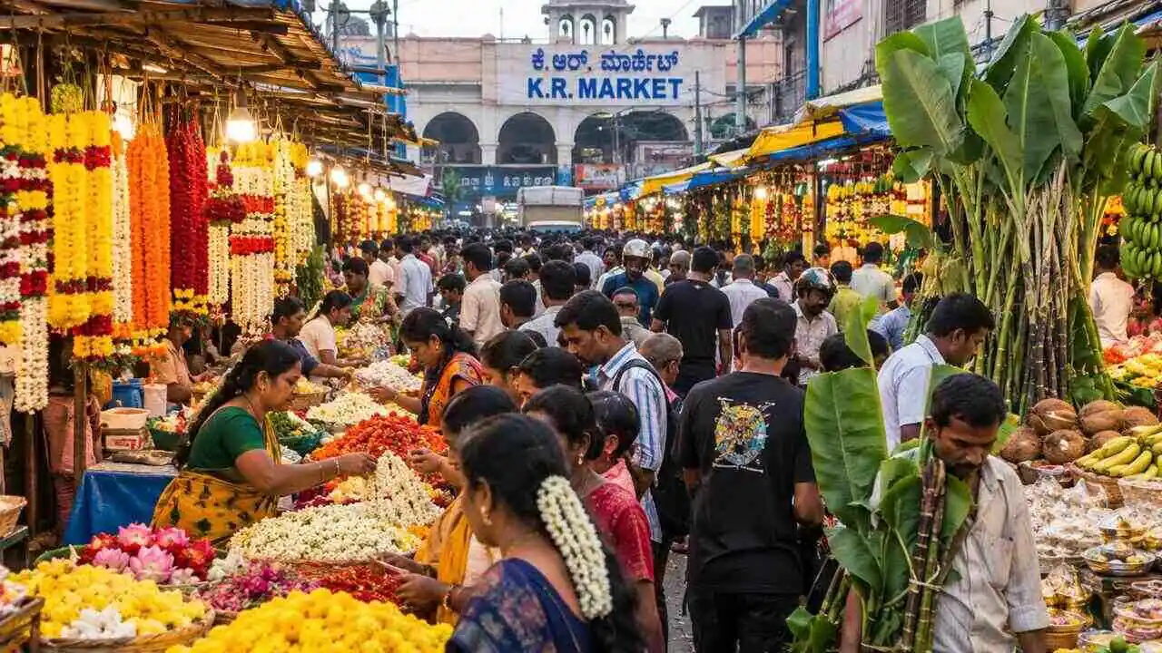 ಬೆಂಗಳೂರು ಕೆ.ಆರ್. ಮಾರ್ಕೆಟ್‌ನಲ್ಲಿ ಆಯುಧ ಪೂಜೆ, ವಿಜಯದಶಮಿ ಖರೀದಿ ಜೋರು