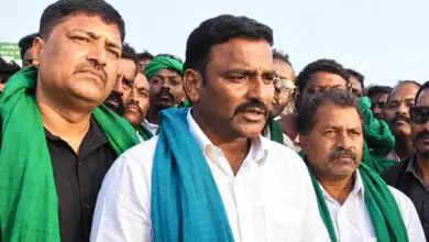 ರೈತರ ಬೇಡಿಕೆ ಈಡೇರದಿದ್ದರೆ ರೈಲು, ವಿಮಾನ ನಿಲ್ದಾಣ ಬಂದ್ ಮಾಡುವುದಾಗಿ ಎಚ್ಚರಿಕೆ!