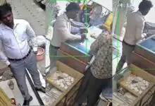 ಬೆಂಗಳೂರು: ಗ್ರಾಹಕನ ಸೋಗಿನಲ್ಲಿ ಬಂದು ಮಾಲೀಕರನ್ನು ಯಾಮಾರಿಸಿ ಚಿನ್ನ ಕದ್ದ ಕಳ್ಳ!
