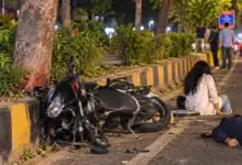 ಬೆಂಗಳೂರು: ಡಿವೈಡರ್ಗೆ ಡಿಕ್ಕಿ ಹೊಡೆದು ಮರಕ್ಕೆ ಅಪ್ಪಳಿಸಿದ ಬೈಕ್: ಸಾಫ್ಟ್ವೇರ್ ಉದ್ಯೋಗಿ ಸಾವು
